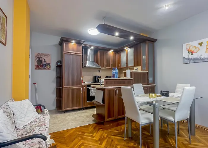 Апартаменты D-home *